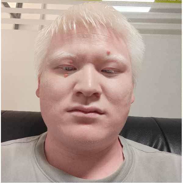 30岁岁安徽单身帅哥 - 南京吉缘网