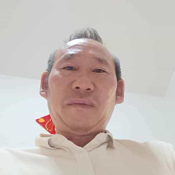 56岁岁云南单身帅哥 - 南京吉缘网